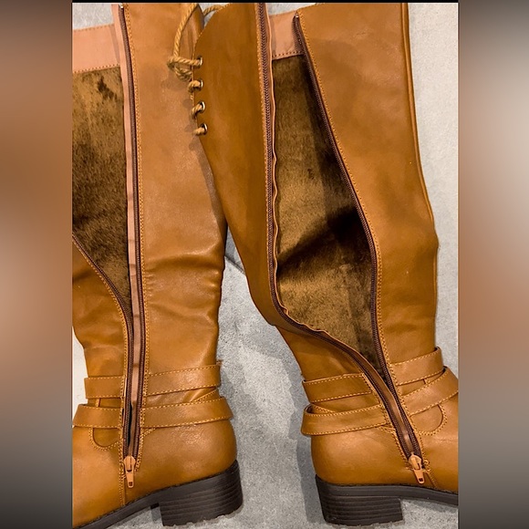 Warm Knee High Winter Boots Size 7 - Picture 4 of 7